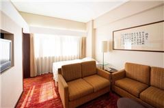 Family Executive Suit